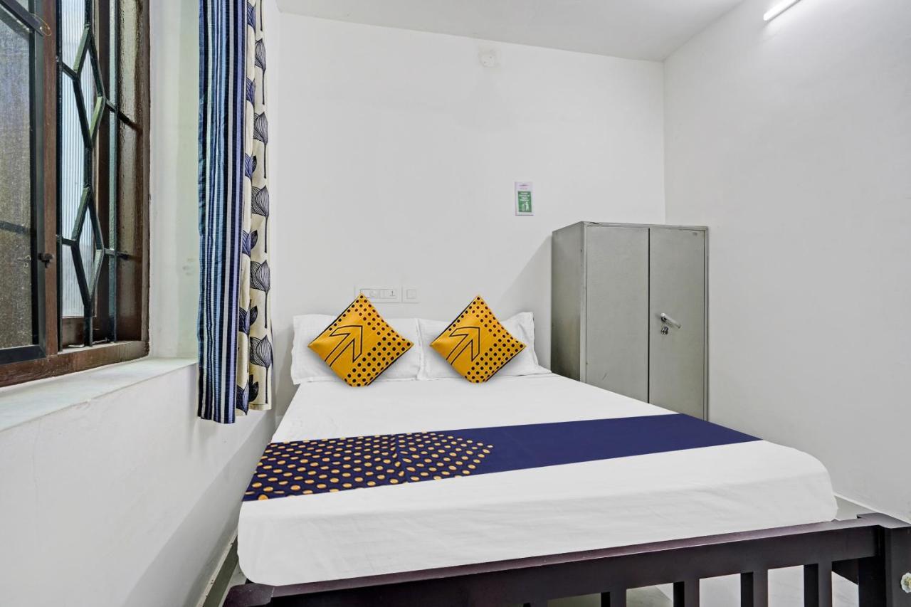 Spot On Blissful Villa Kochi Exterior foto